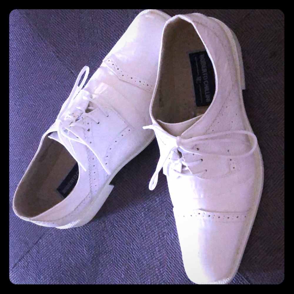 Men’s dress shoes